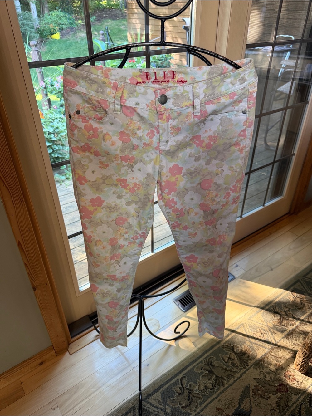 Elle Floral Stretch Skinny Ankle Sz. 6 Jeans - Pink & Cream